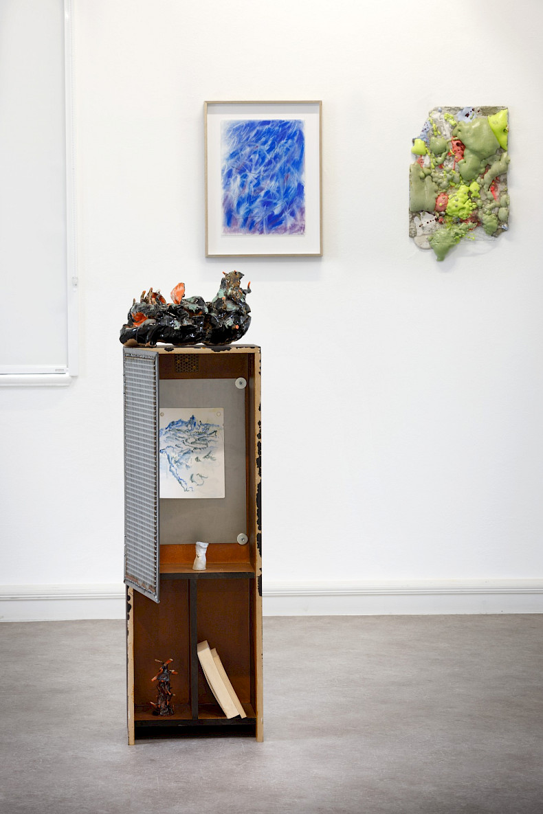 Kateřina Dobroslava Drahošová & Patrick Ostrowsky: homie. Ausstellungsansicht Kebbel Villa 2024. Foto: Clemens Mayer