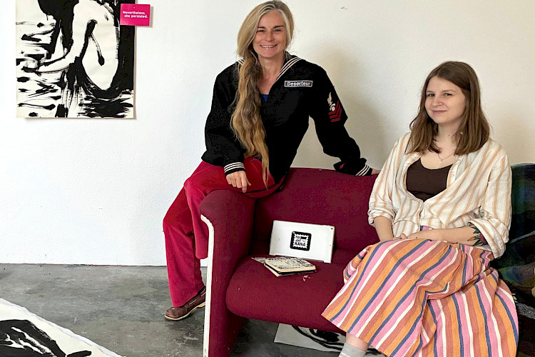 Lefthand: The artists Isabella Trybula and Katja Sparf (Photo © Daniela Siegl)