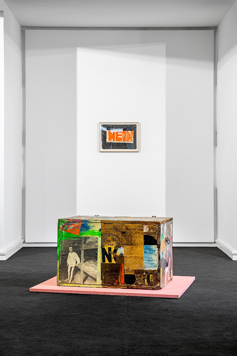 NEIN! Boris Lurie and NO!art, Ausstellungsansicht 2026, Kebbel Villa, Schwandorf (Foto: Marcus Rebmann)