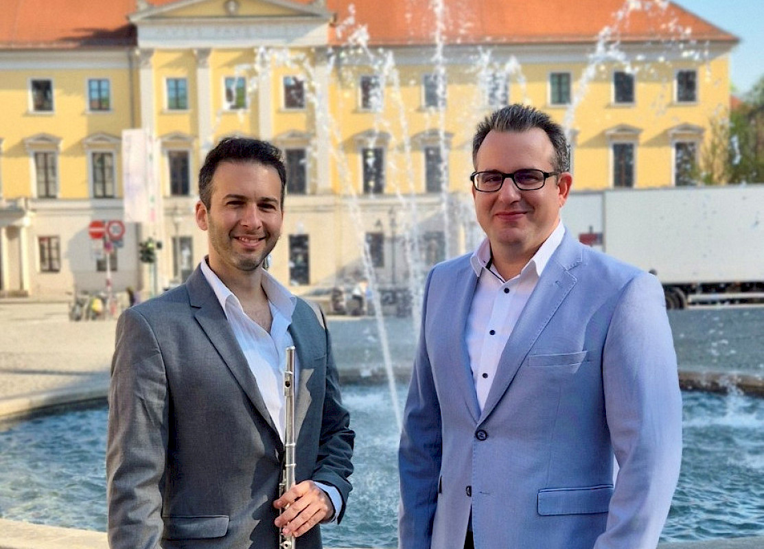 Die Musiker Alberto Rosas Llerena und Moisés Santiesteban Pupo